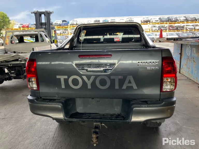 2016 Toyota Hilux Used VIN MR0KA3CD401302800 – photo 16