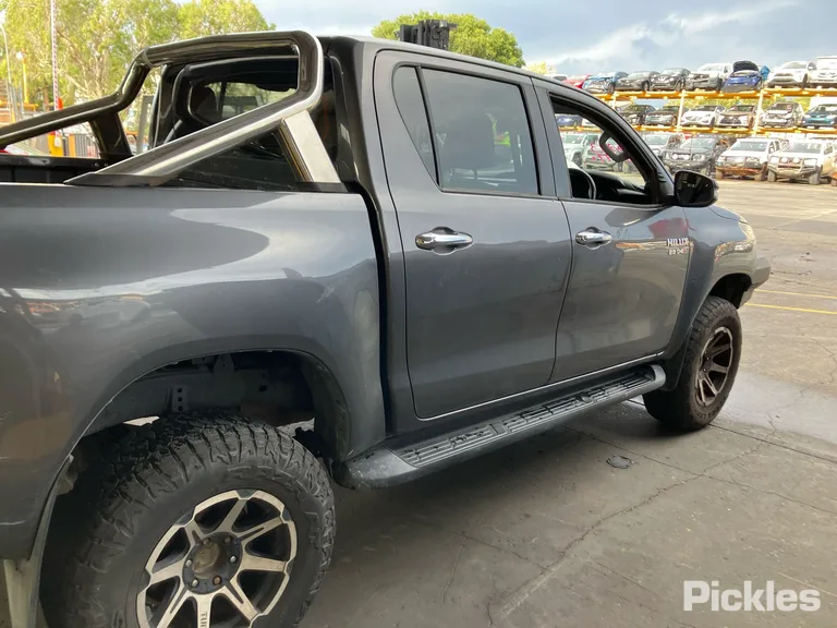 2016 Toyota Hilux Used VIN MR0KA3CD401302800 – photo 23