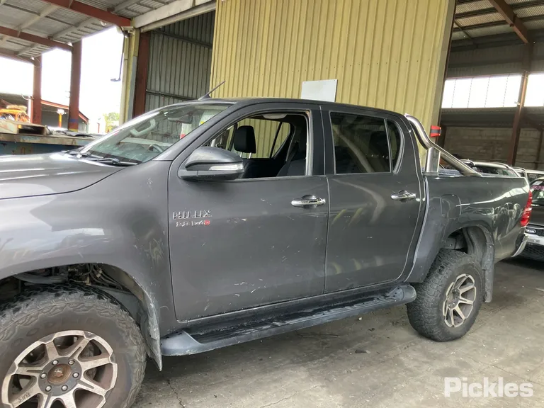 2016 Toyota Hilux Used VIN MR0KA3CD401302800 – photo 42