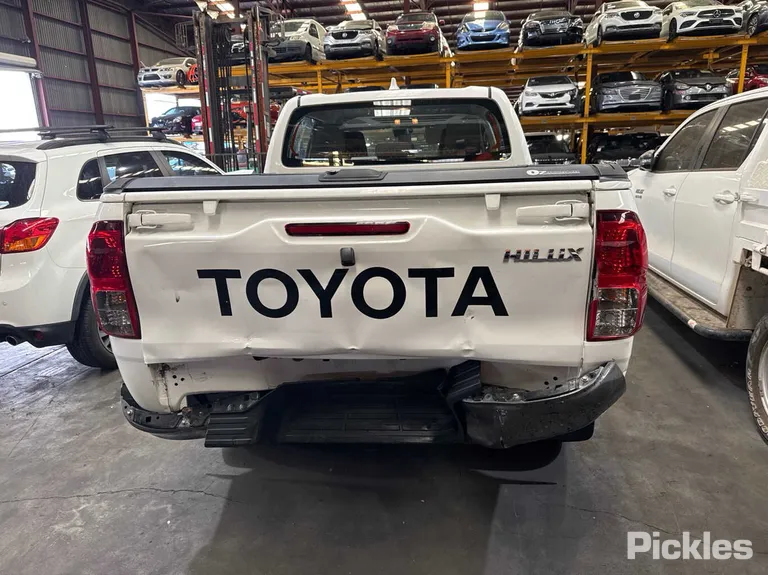 2022 Toyota Hilux Used VIN MR0KA3CD801280008 – photo 29