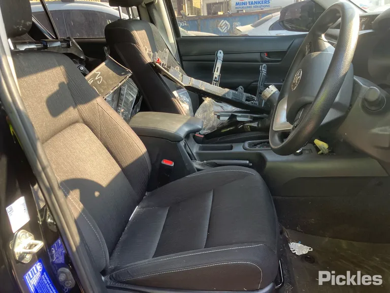 2024 Toyota Hilux Used VIN MR0KE3CD307351701 – trunk area