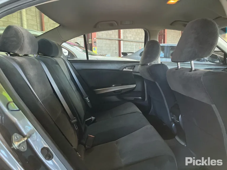 2009 Honda Accord Used VIN MRHCP26309P031406 – trunk area