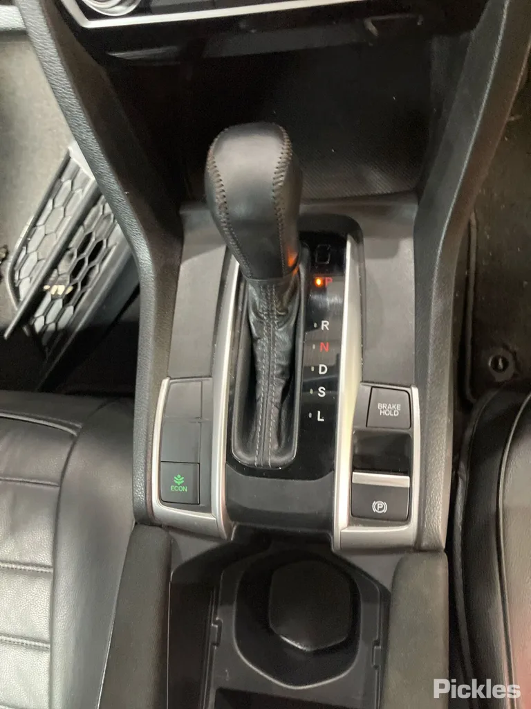2018 Honda Civic Used VIN MRHFC6660HT071334 – interior seats