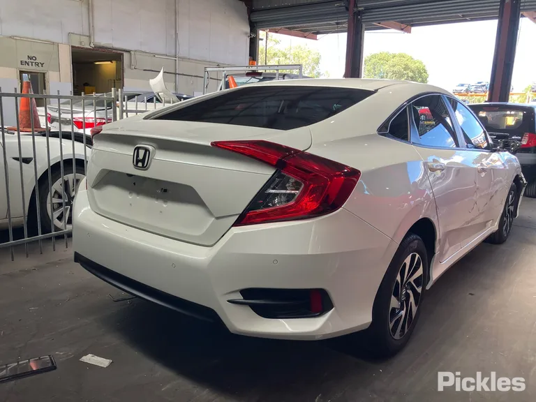 2018 Honda Civic Used VIN MRHFC6660HT071334 – exterior detail