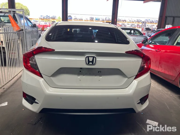 2018 Honda Civic Used VIN MRHFC6660HT071334 – odometer reading