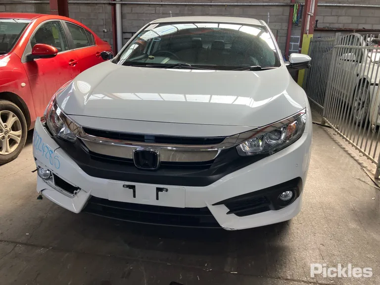 2018 Honda Civic Used VIN MRHFC6660HT071334 – photo 28
