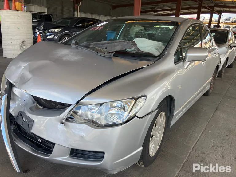 2006 Honda Civic Used VIN MRHFD15506P020412 – interior seats