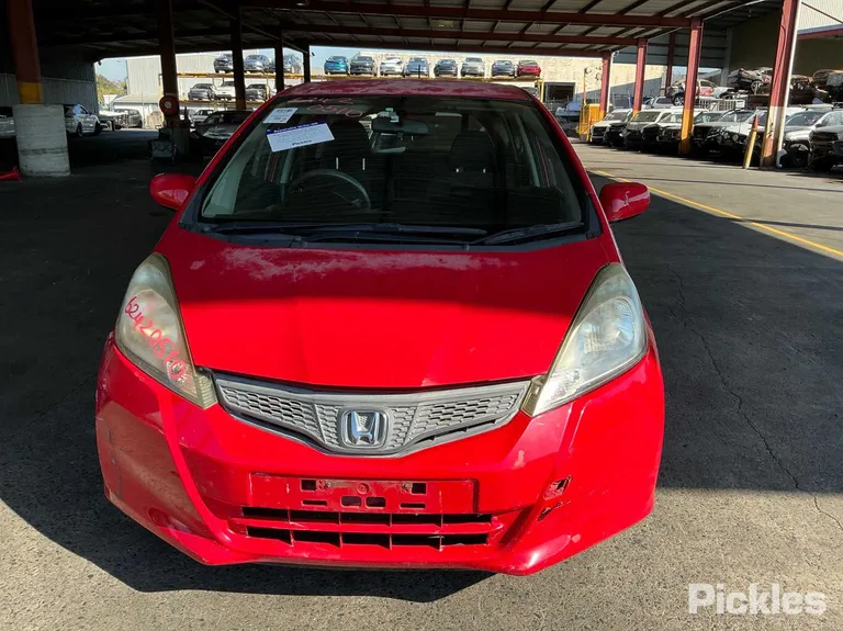 2012 Honda Jazz Used VIN MRHGE6850CP052325 – front exterior