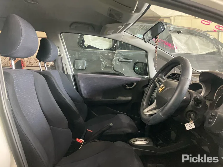 2010 Honda Jazz Used VIN MRHGE8850AP041892 – photo 20