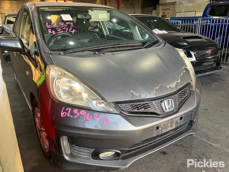 2011 Honda Jazz Used VIN MRHGE8850CP041507 – front exterior