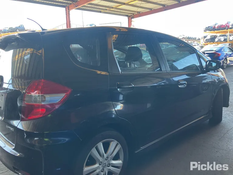 2012 Honda Jazz Used VIN MRHGE8860CP040760 – exterior detail