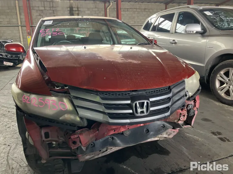 2009 Honda City Damaged VIN MRHGM25409P050076 – exterior detail