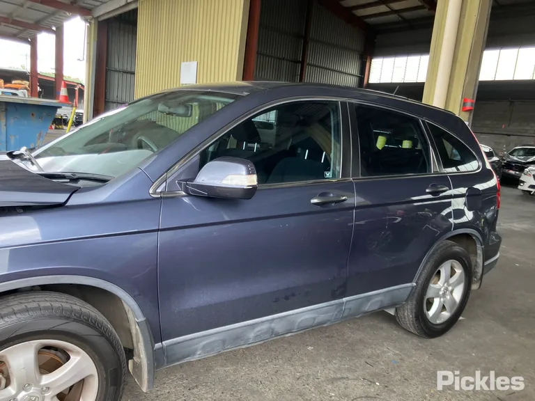 2009 Honda CR-V Used VIN MRHRE48309P010052 – dashboard
