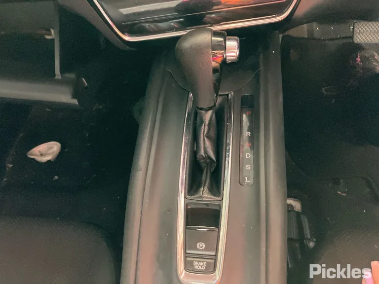 2016 Honda HR-V Damaged VIN MRHRU5830GP061464 – undercarriage