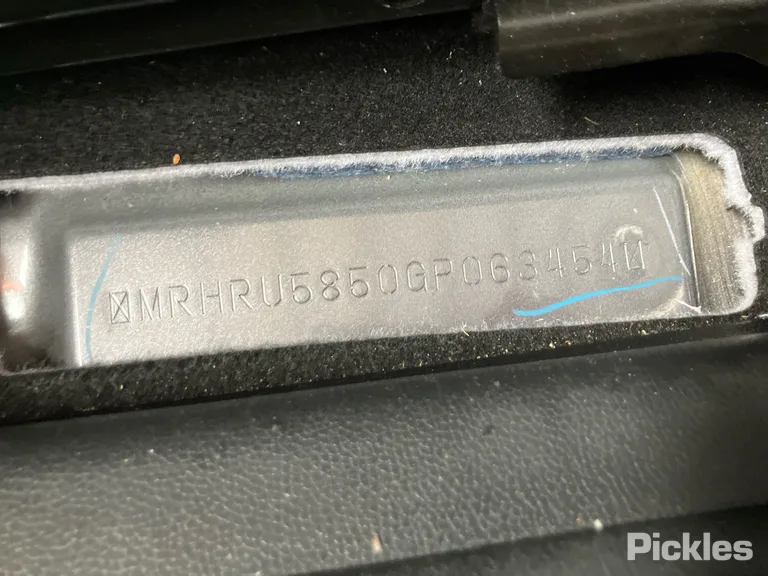 2016 Honda HR-V Used VIN MRHRU5850GP063454 – rear exterior 2016 Honda HR-V Used VIN MRHRU5850GP063454 – rear exterior