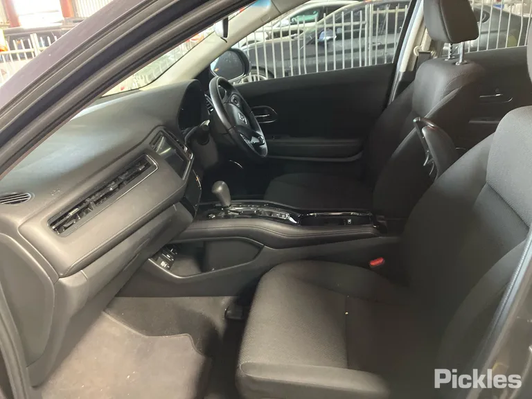 2016 Honda HR-V Used VIN MRHRU5850GP063454 – dashboard 2016 Honda HR-V Used VIN MRHRU5850GP063454 – dashboard