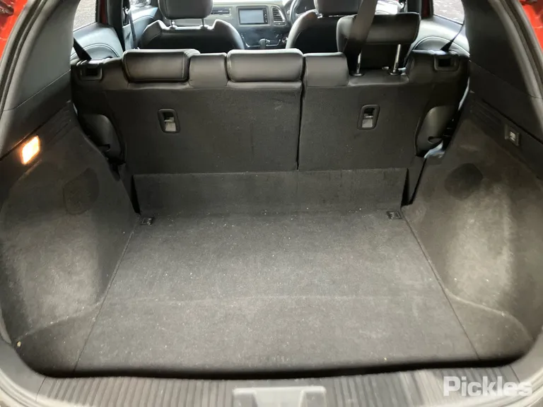 2019 Honda HR-V Used VIN MRHRU5890JP061868 – engine bay