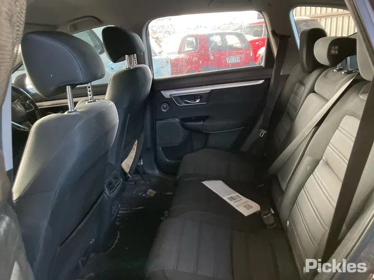 2019 Honda CR-V Used VIN MRHRW1850KP061804 – trunk area
