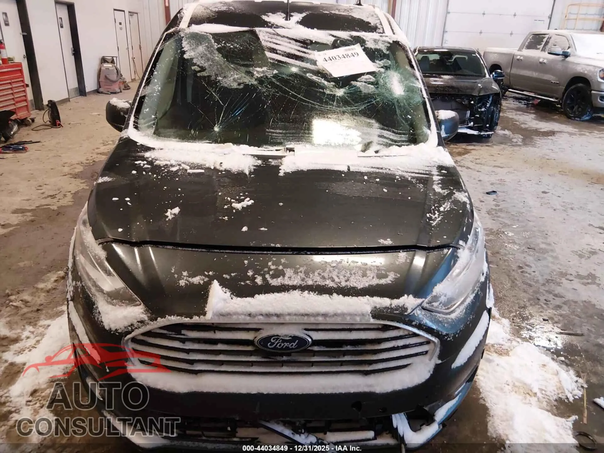 2019 FORD TRANSIT CONNECT Damaged VIN NM0GE9F21K1403136 – engine bay