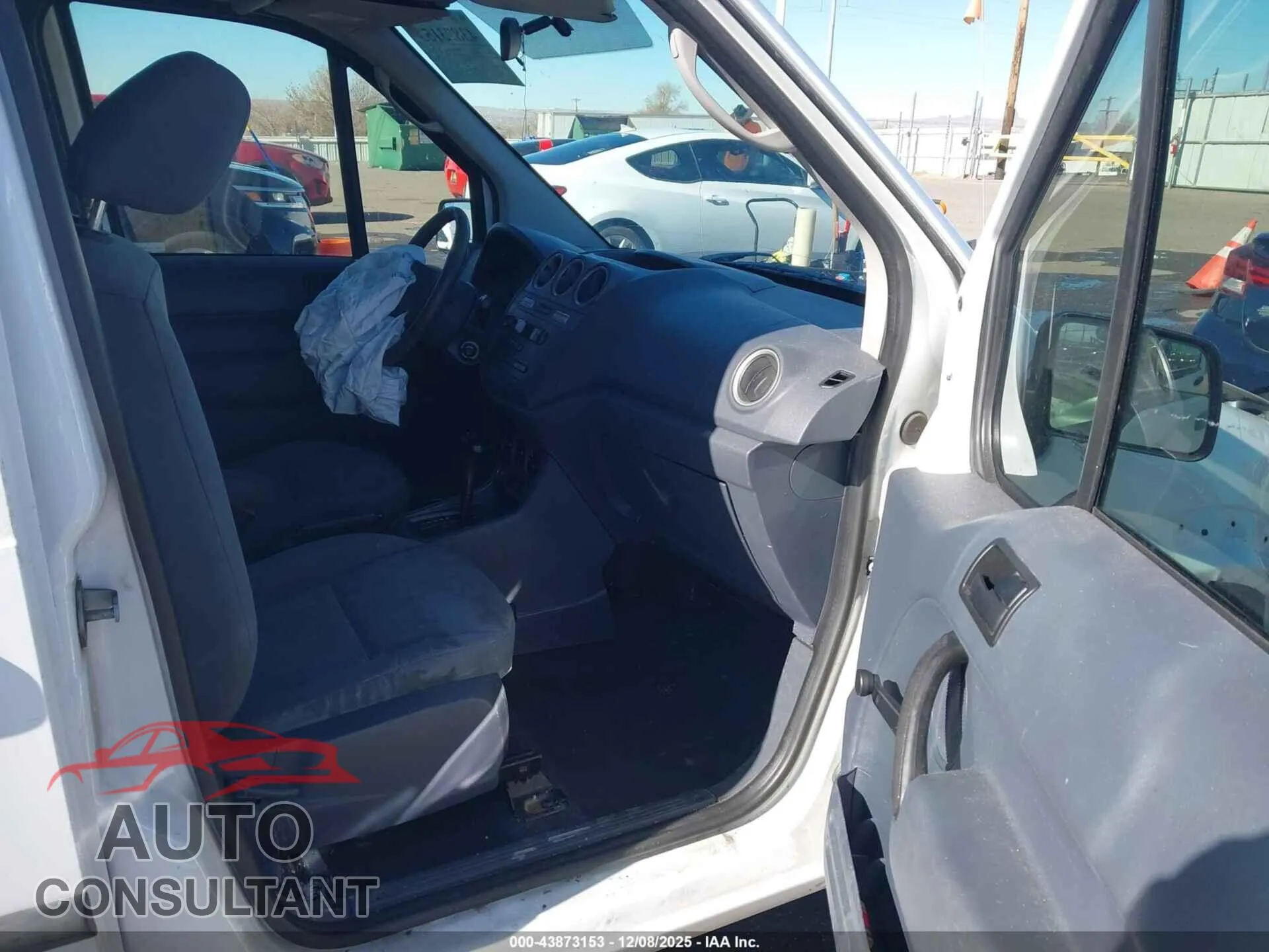 2012 FORD TRANSIT CONNECT Damaged VIN NM0LS7CN9CT097786 – interior seats