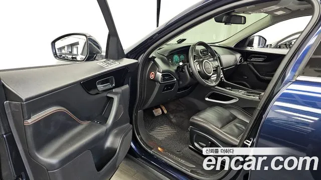 2018 Jaguar F-PACE 20d Prestige Sold VIN SADCA2BN2JA258597 – photo 23
