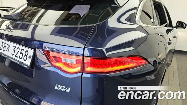 2018 Jaguar F-PACE 20d Prestige Sold VIN SADCA2BN2JA258597 – photo 33