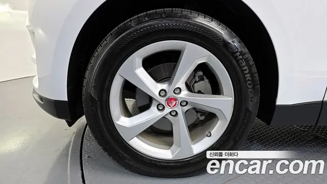 2019 Jaguar F-PACE 20d Prestige Sold VIN SADCA2BN6KA356310 – undercarriage