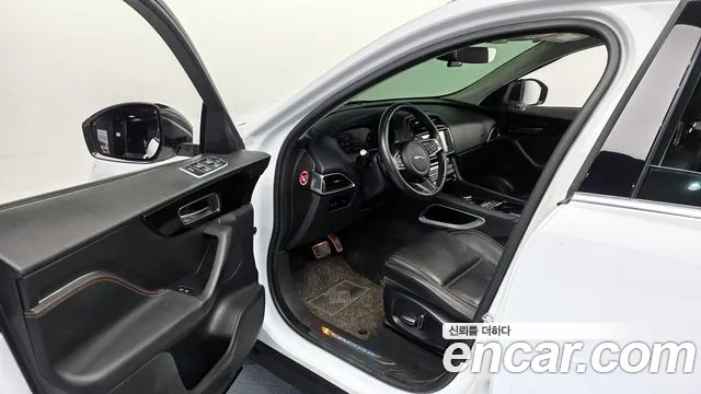 2019 Jaguar F-PACE 20d Prestige Sold VIN SADCA2BN6KA356310 – odometer reading