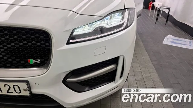 2019 Jaguar F-PACE 20d R-Sport VIN SADCA2BN6KA363726
