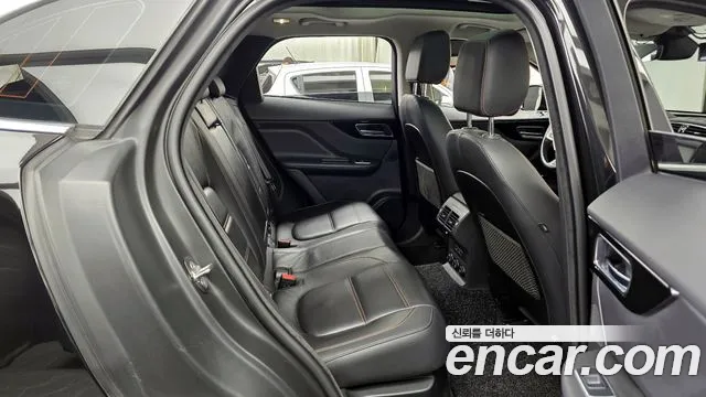 2019 Jaguar F-PACE 20d Prestige Sold VIN SADCA2BN8KA362271 – exterior detail