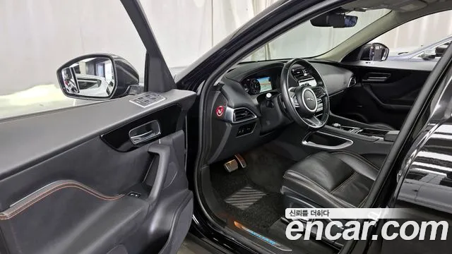 2019 Jaguar F-PACE 20d Prestige Sold VIN SADCA2BN8KA362271 – photo 13