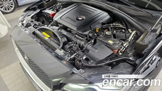 2019 Jaguar F-PACE 20d Prestige Sold VIN SADCA2BN8KA362271 – photo 18