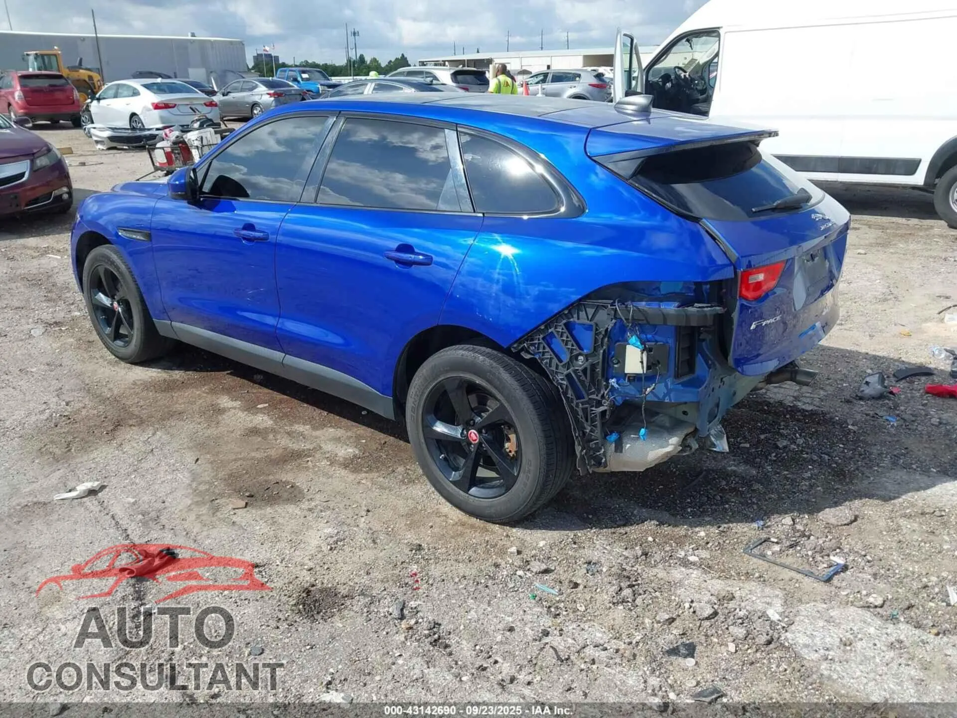 2020 JAGUAR F-PACE Damaged VIN SADCJ2FX0LA623504 – side profile