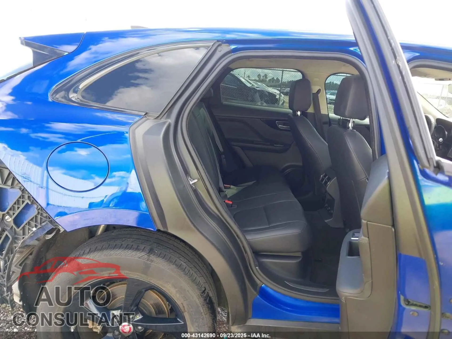 2020 JAGUAR F-PACE Damaged VIN SADCJ2FX0LA623504 – undercarriage