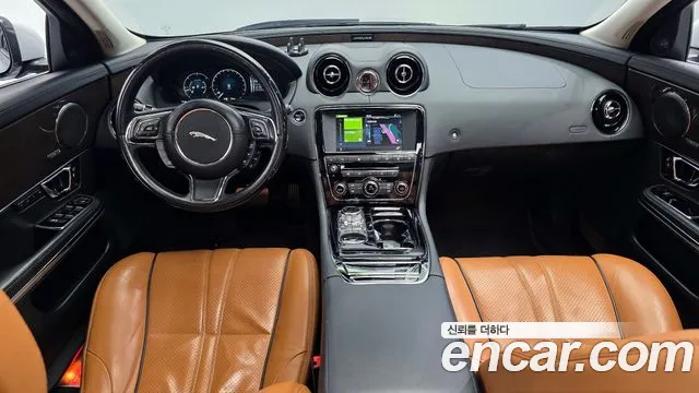 2017 Jaguar All New XJ 3.0D Premium Luxury LWB Sold VIN SAJAA2298HNW04730 – dashboard