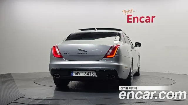 2017 Jaguar All New XJ 3.0D Premium Luxury LWB Sold VIN SAJAA2298HNW04730 – photo 20