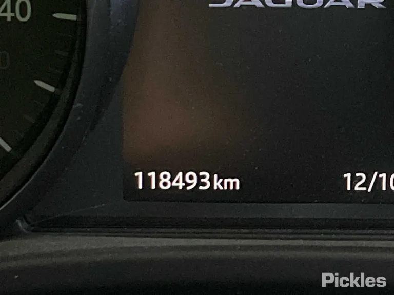 2018 Jaguar XE VIN SAJAB4AG4HA960379