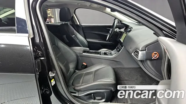 2018 Jaguar XE 20t Prestige Sold VIN SAJAB4BX3JCP21611 – engine bay