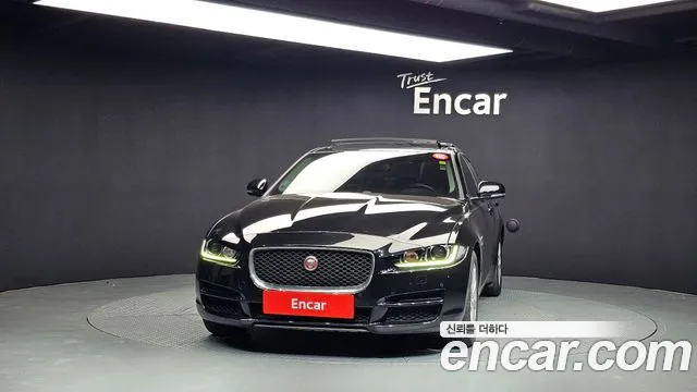 2018 Jaguar XE 20t Prestige Sold VIN SAJAB4BX3JCP21611 – photo 12