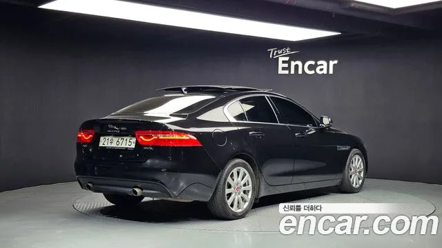 2018 Jaguar XE 20t Prestige Sold VIN SAJAB4BX3JCP21611 – photo 14