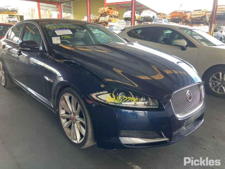 2014 Jaguar XF Damaged VIN SAJAC05K0EDU37973 – engine bay 2014 Jaguar XF Damaged VIN SAJAC05K0EDU37973 – engine bay