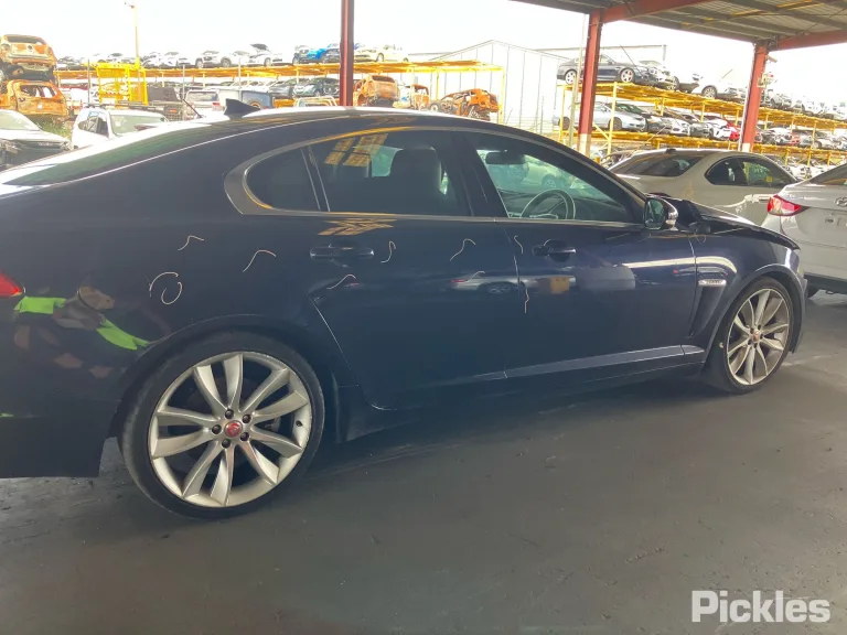2014 Jaguar XF Damaged VIN SAJAC05K0EDU37973 – undercarriage 2014 Jaguar XF Damaged VIN SAJAC05K0EDU37973 – undercarriage
