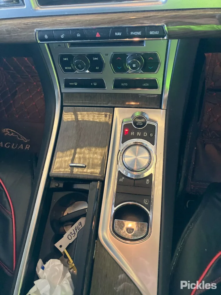 2014 Jaguar XF Damaged VIN SAJAC05K0EDU37973 – odometer reading 2014 Jaguar XF Damaged VIN SAJAC05K0EDU37973 – odometer reading