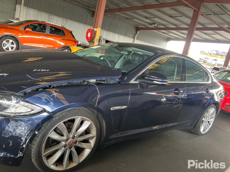 2014 Jaguar XF Damaged VIN SAJAC05K0EDU37973 – photo 14 2014 Jaguar XF Damaged VIN SAJAC05K0EDU37973 – photo 14