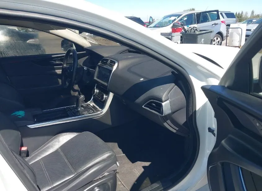 2020 JAGUAR XE Used VIN SAJAE4FX2LCP64499 – trunk area