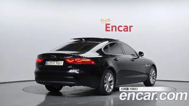 2019 Jaguar XF (X260) 20d Portfolio AWD Sold VIN SAJBA4BN5KCY77785 – dashboard