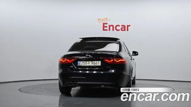 2019 Jaguar XF (X260) 20d Portfolio AWD Sold VIN SAJBA4BN5KCY77785 – photo 13