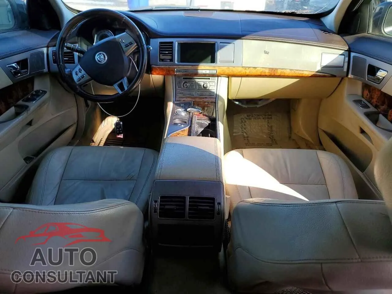 2009 JAGUAR XF Damaged VIN SAJWA05B09HR31213 – undercarriage 2009 JAGUAR XF Damaged VIN SAJWA05B09HR31213 – undercarriage