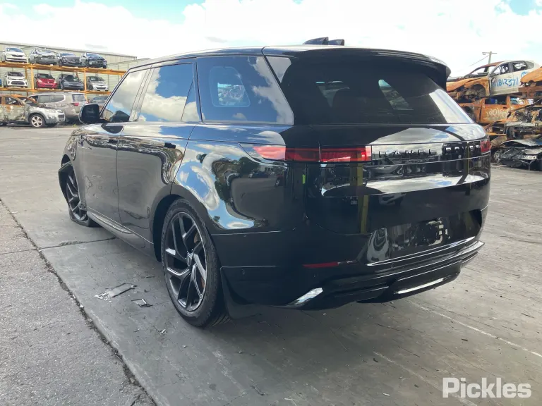 2025 Land Rover Range Rover Sport Damaged VIN SAL1A2AW1SA440718 – trunk area