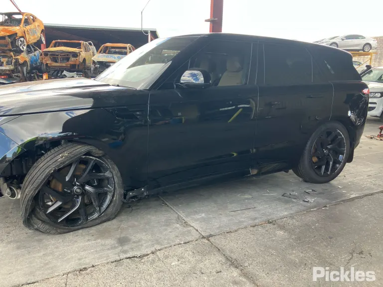 2025 Land Rover Range Rover Sport Damaged VIN SAL1A2AW1SA440718 – photo 17